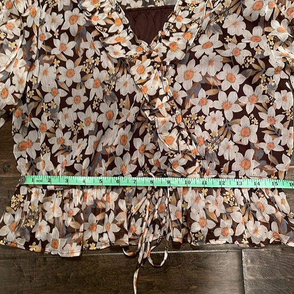 Francesca flowered ruffled blouse - Picture 7 of 7